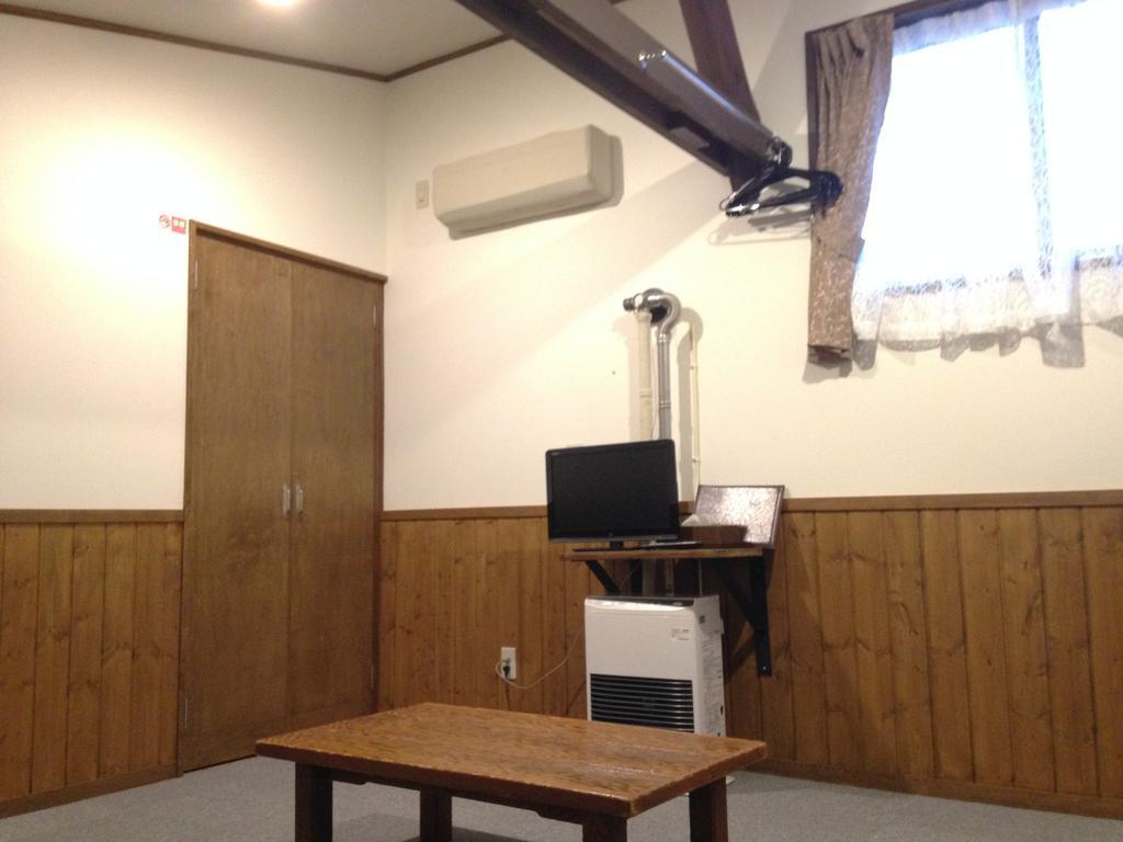 Hotel Community House Tyrolien Hakuba Esterno foto